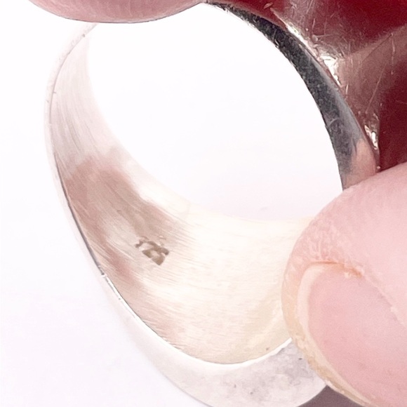 Size 9 Sterling Silver Hammered Ring - Picture 5 of 8